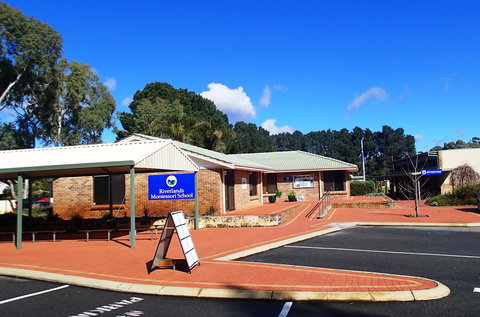 Riverlands Montessori School - Education WA 6