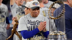 Dave Roberts calls criticism of Dodgers' spending 'lazy,' says rivals should 'look in the mirror' Education WA